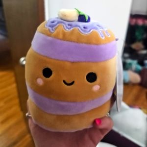 NWT Paden the Blueberry Pancakes 🥞 Squishmallows 5”
